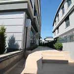 New Flats With Large Living Spaces Close To Lara Beach&Kundu Entertaintment Center