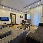 New Flats With Large Living Spaces Close To Lara Beach&Kundu Entertaintment Center