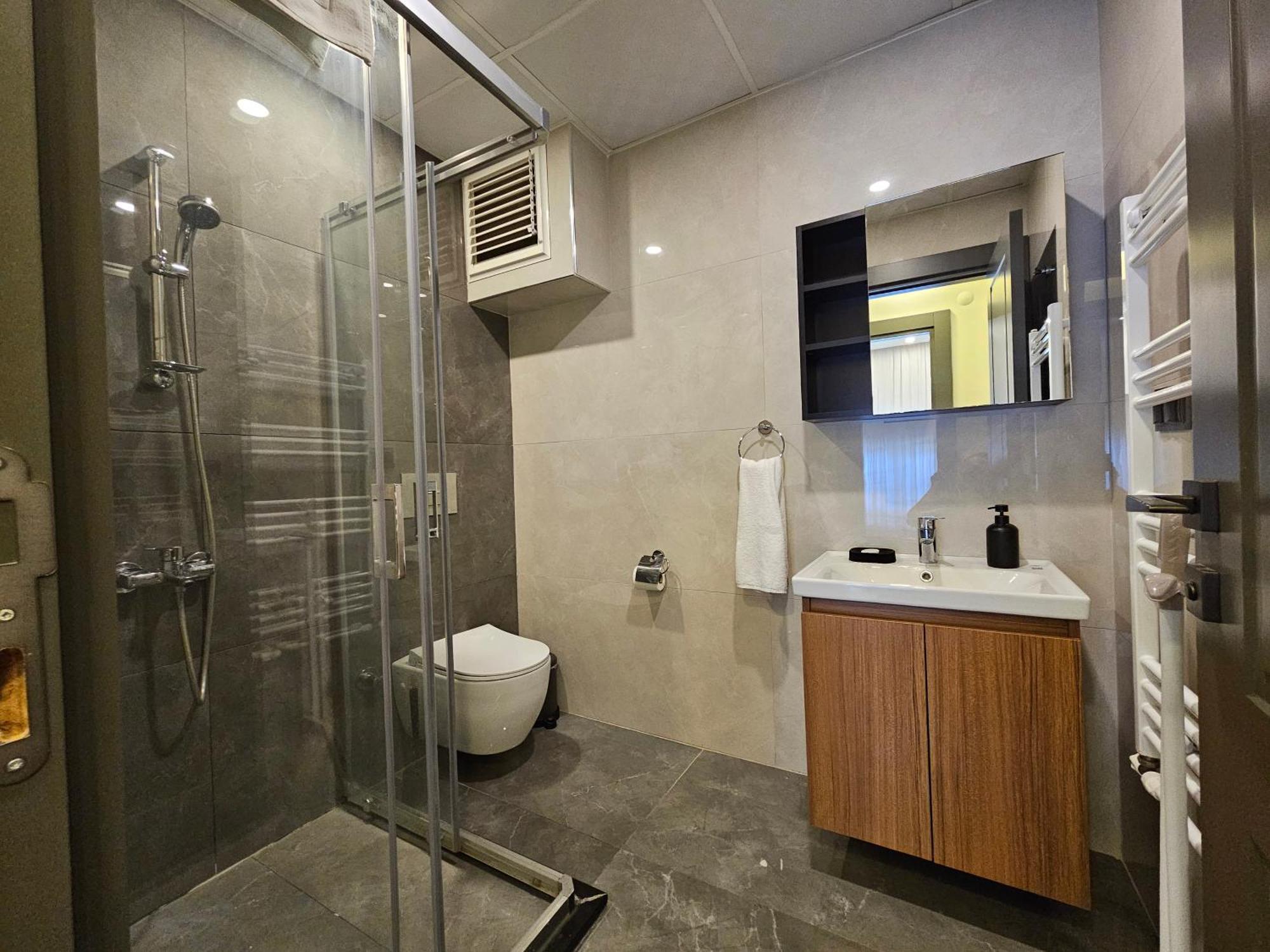 New Flats With Large Living Spaces Close To Lara Beach&kundu Entertaintment Center Daire Antalya