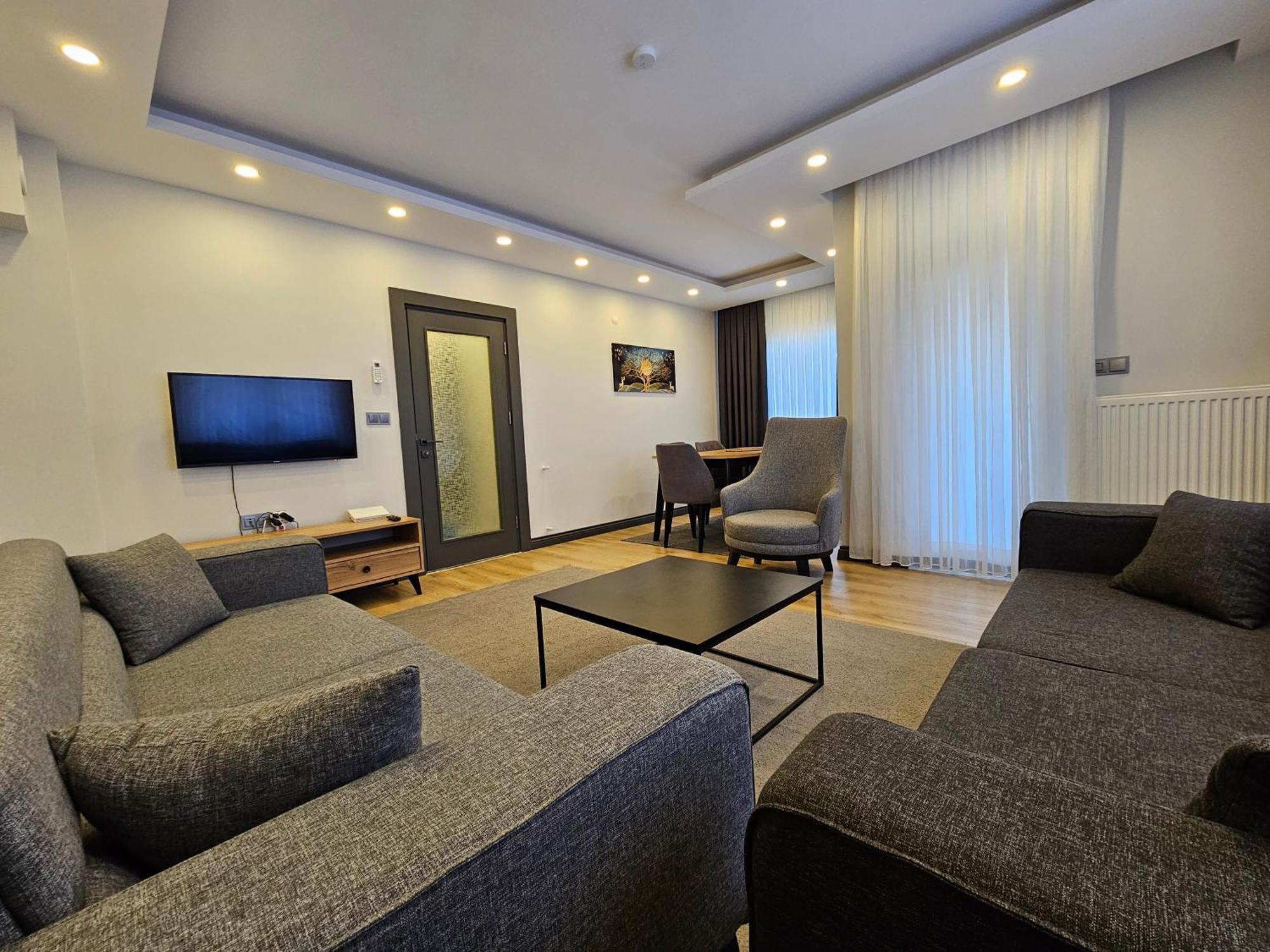 New Flats With Large Living Spaces Close To Lara Beach&kundu Entertaintment Center