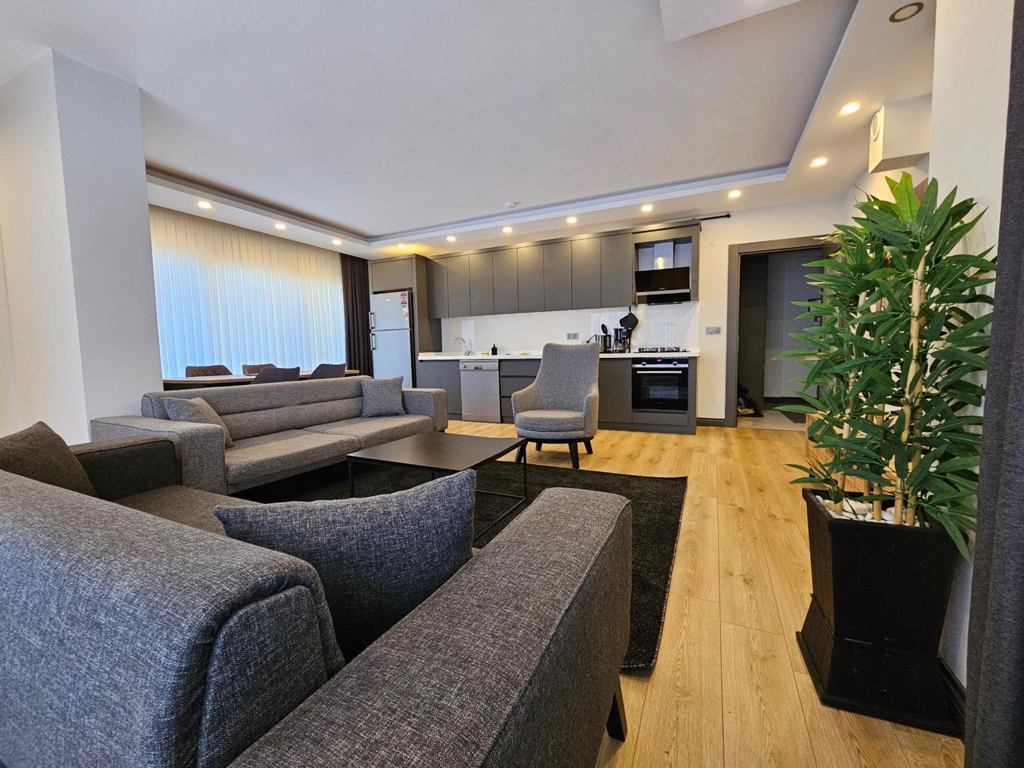 Daire New Flats With Large Living Spaces Close To Lara Beach&kundu Entertaintment Center Antalya