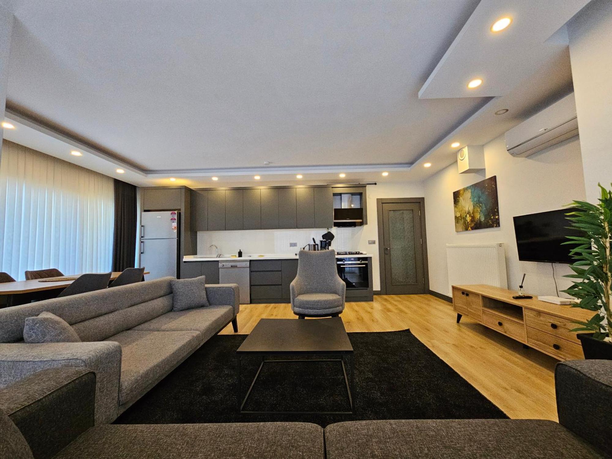 Daire New Flats With Large Living Spaces Close To Lara Beach&kundu Entertaintment Center Antalya