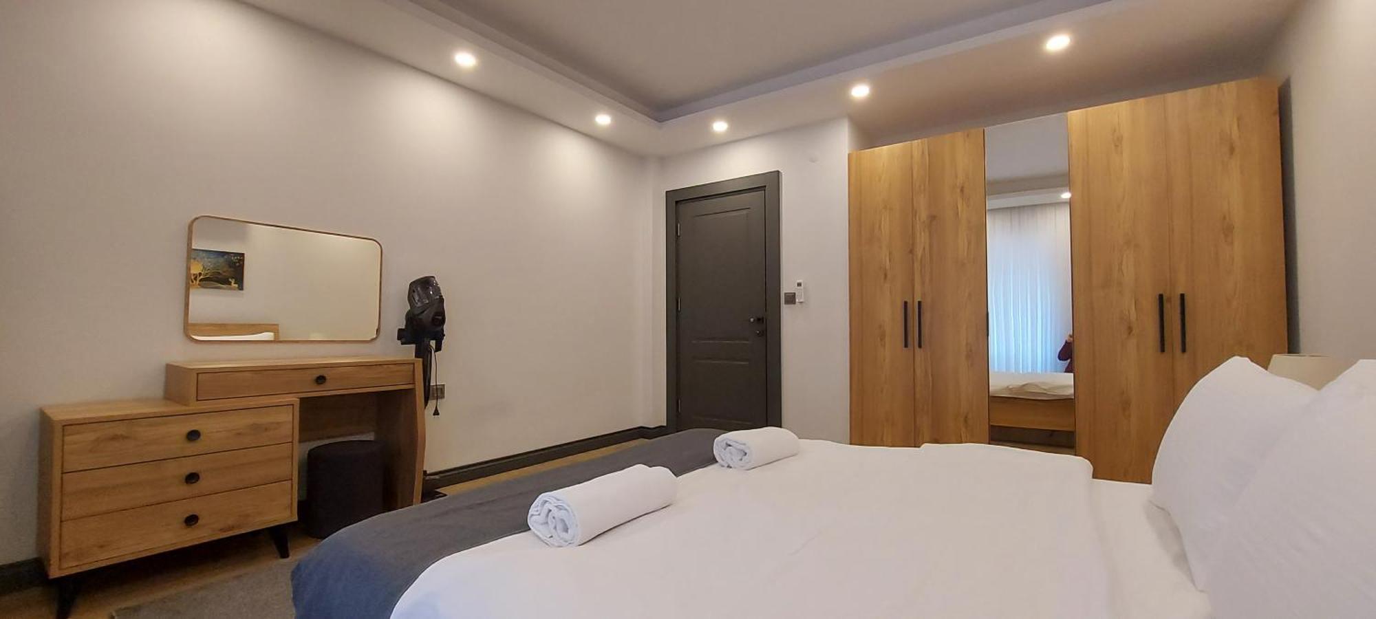 New Flats With Large Living Spaces Close To Lara Beach&kundu Entertaintment Center Apartment