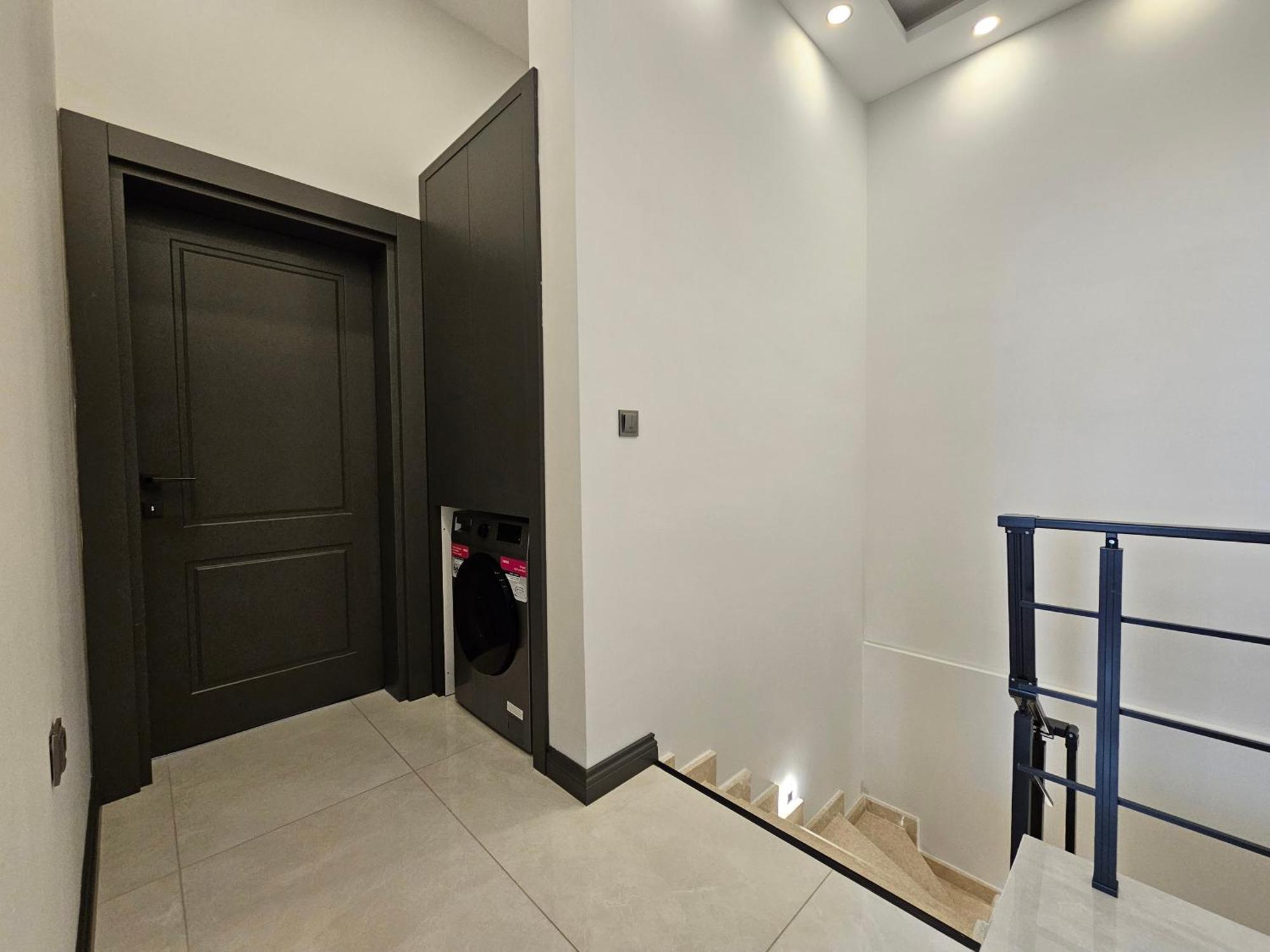 New Flats With Large Living Spaces Close To Lara Beach&kundu Entertaintment Center Apartment